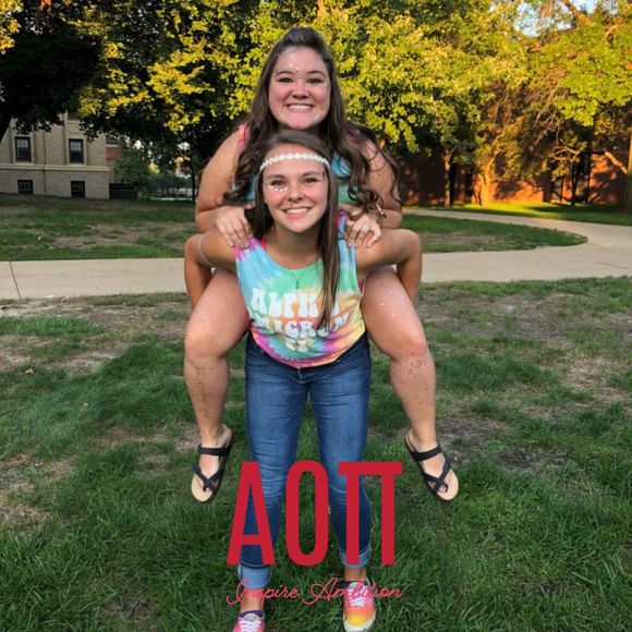 Meet your Posher, Sierra - Picture 1 of 1